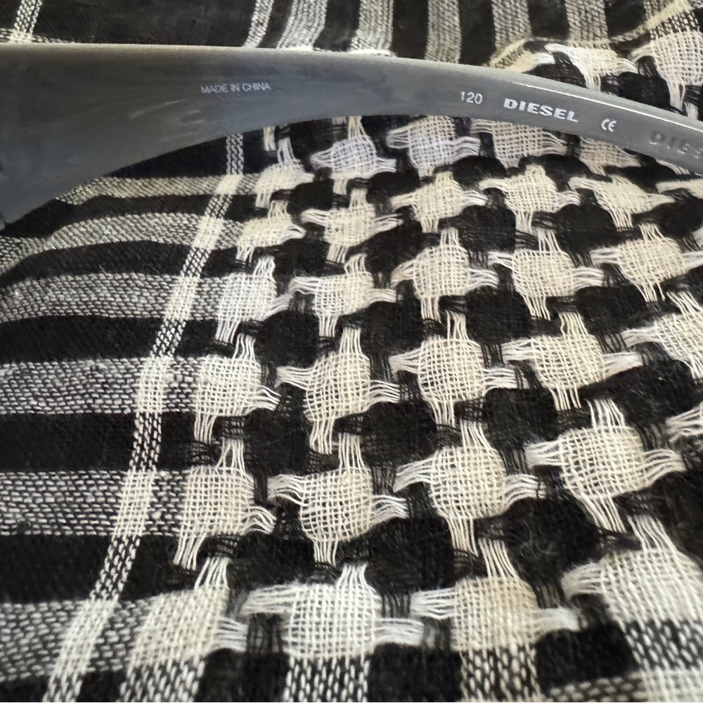 Diesel Gray Sunglasses - Picture 5 of 12